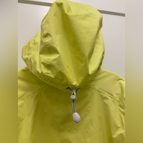 PATAGONIA Women's Torrentshell Jacket in Neon Yellow (Size Small) - Picture 12 of 16